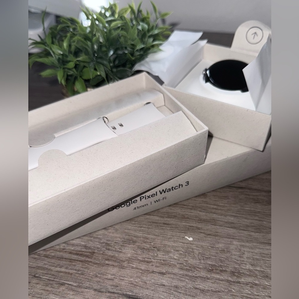 Google Pixel Watch 3 - Elegant